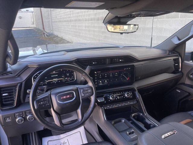 Used 2024 GMC Sierra 2500 AT4 w/ AT4 Premium Plus Package image 18