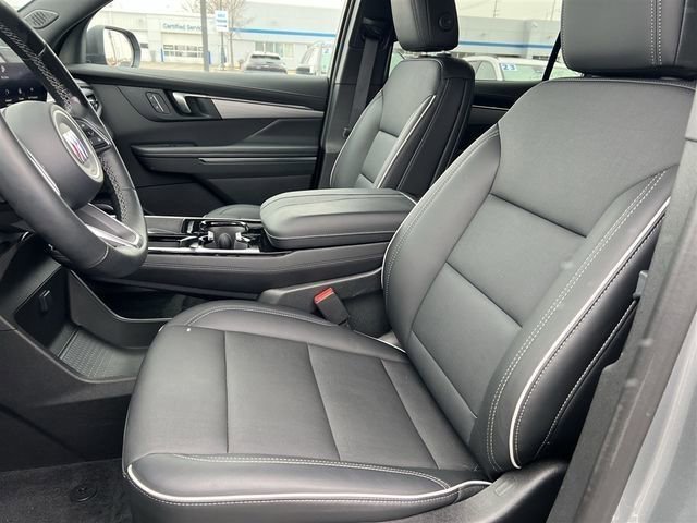 Used 2025 Buick Enclave Preferred AWD/4WD image 26