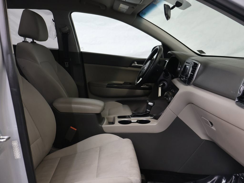 Used 2017 Kia Sportage LX AWD/4WD image 10