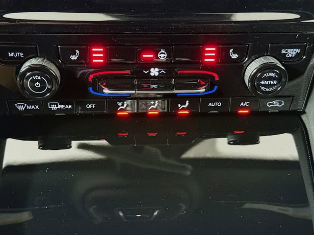 New 2025 Jeep Grand Cherokee Laredo image 15