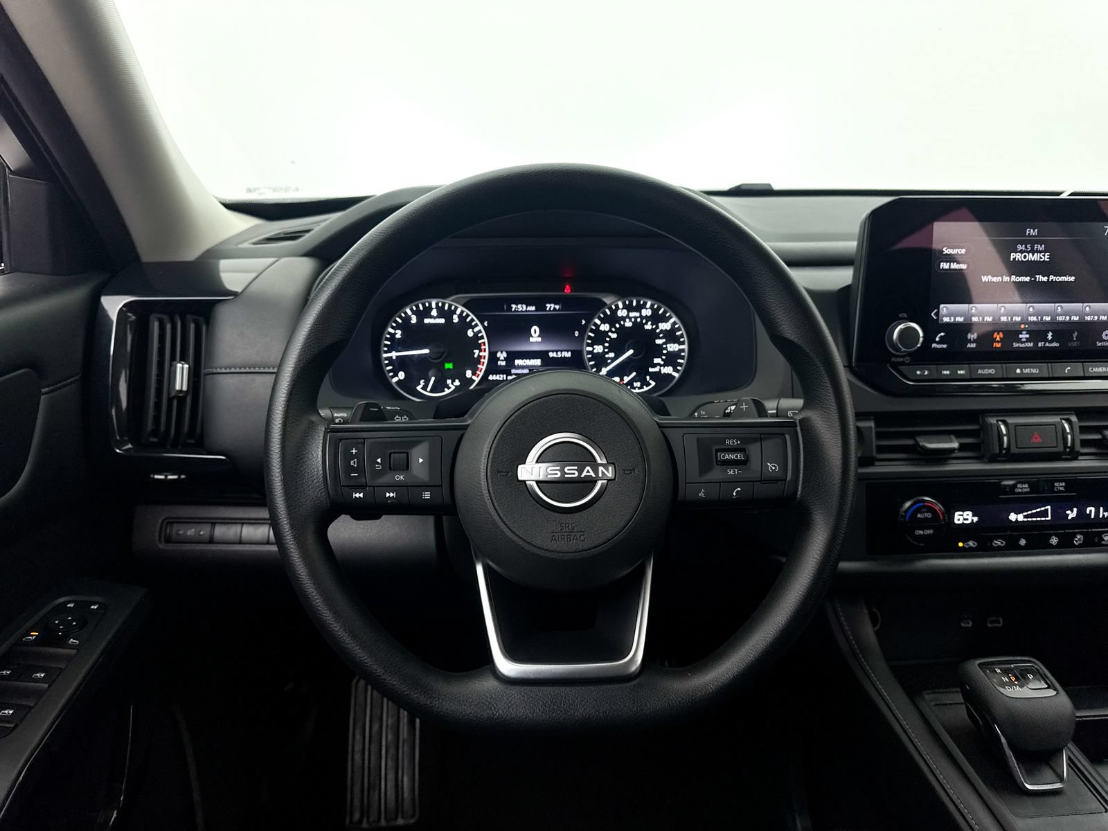 Used 2024 Nissan Pathfinder S FWD image 31