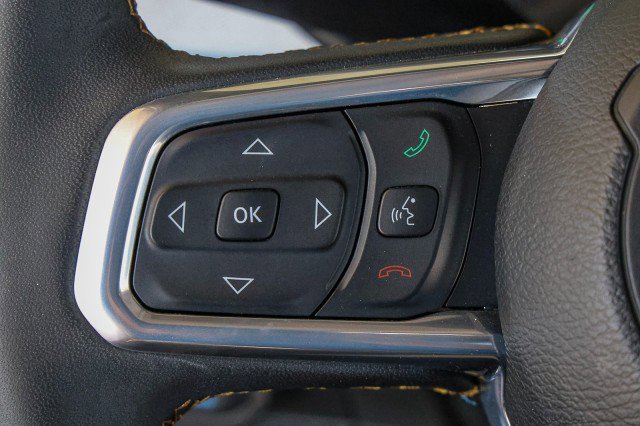 Used 2024 Jeep Wrangler Sahara w/ Technology Group AWD/4WD image 27