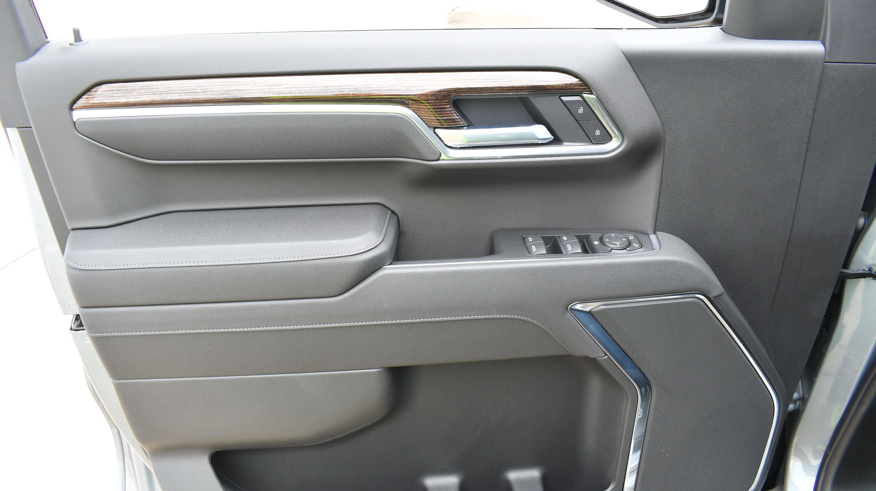 New 2026 GMC Sierra 1500 Elevation image 12