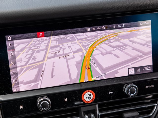 Certified 2025 Porsche Macan image 50