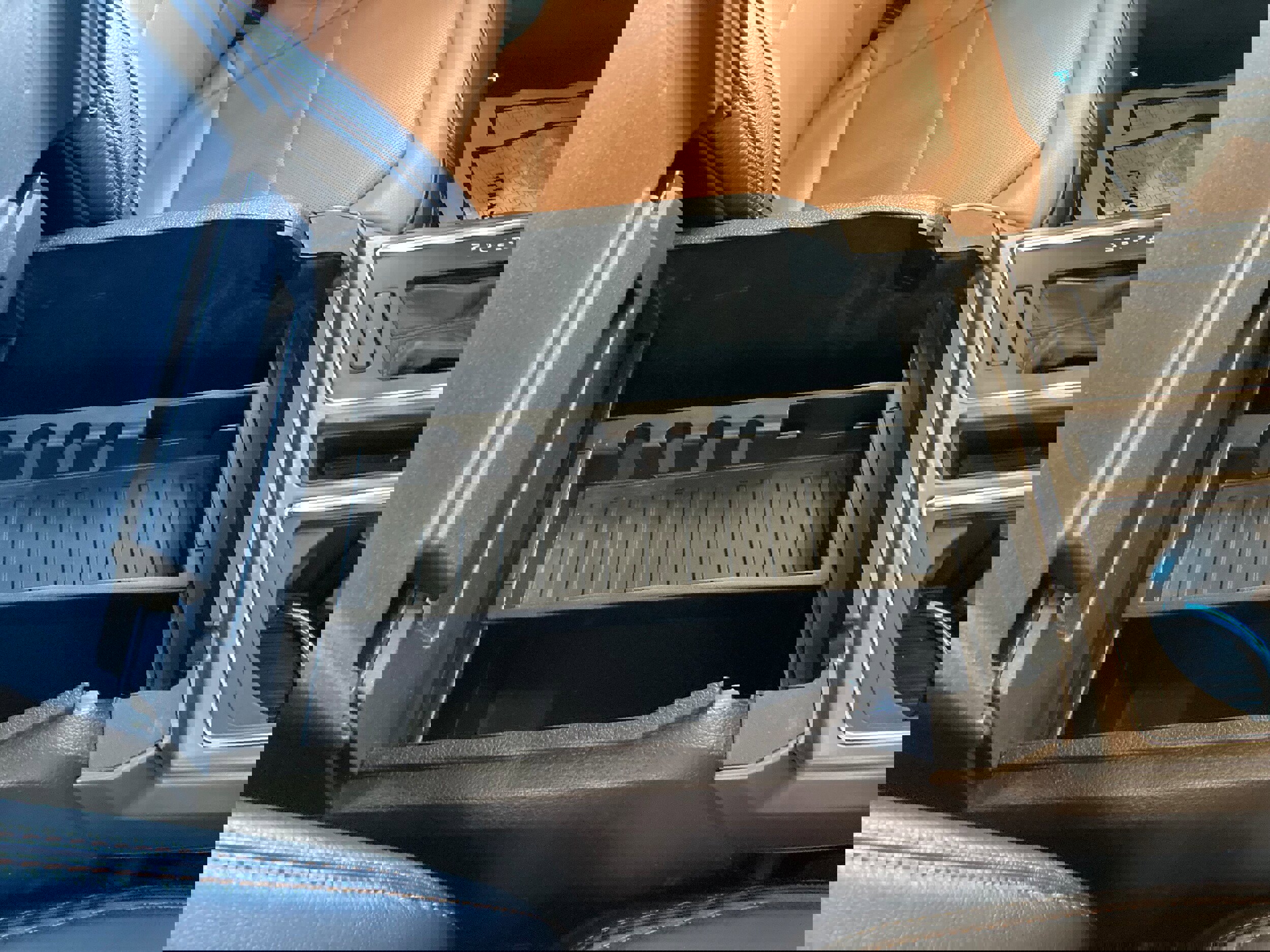 Used 2017 Ford F150 Limited w/ Trailer Tow Package image 8