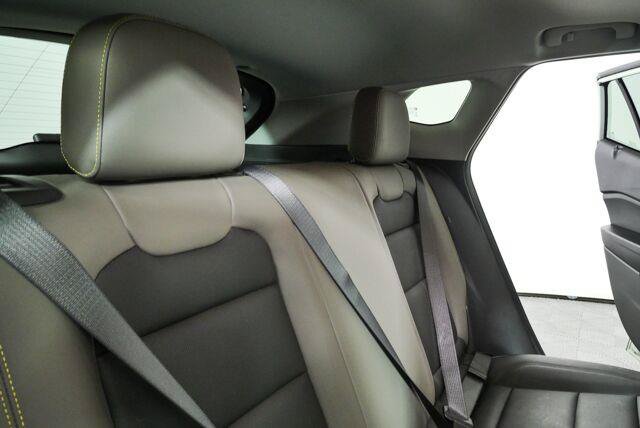 Certified 2025 Chevrolet Trax ACTIV w/ Sunroof Package FWD image 24