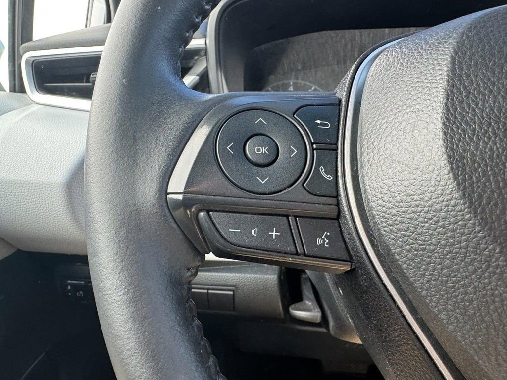 Used 2024 Toyota Corolla SE image 16
