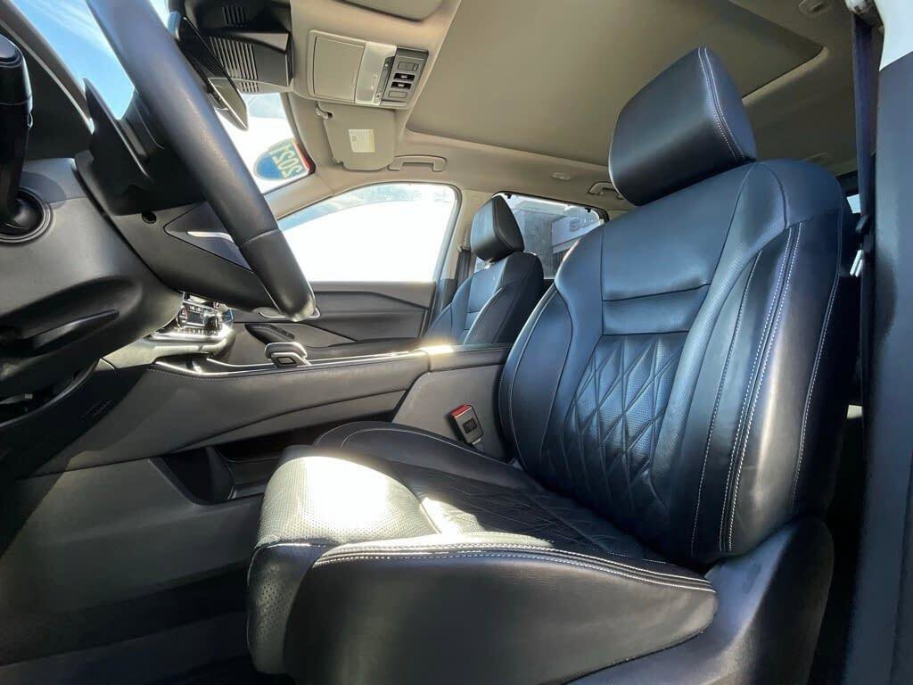 Used 2021 Nissan Rogue Platinum image 10