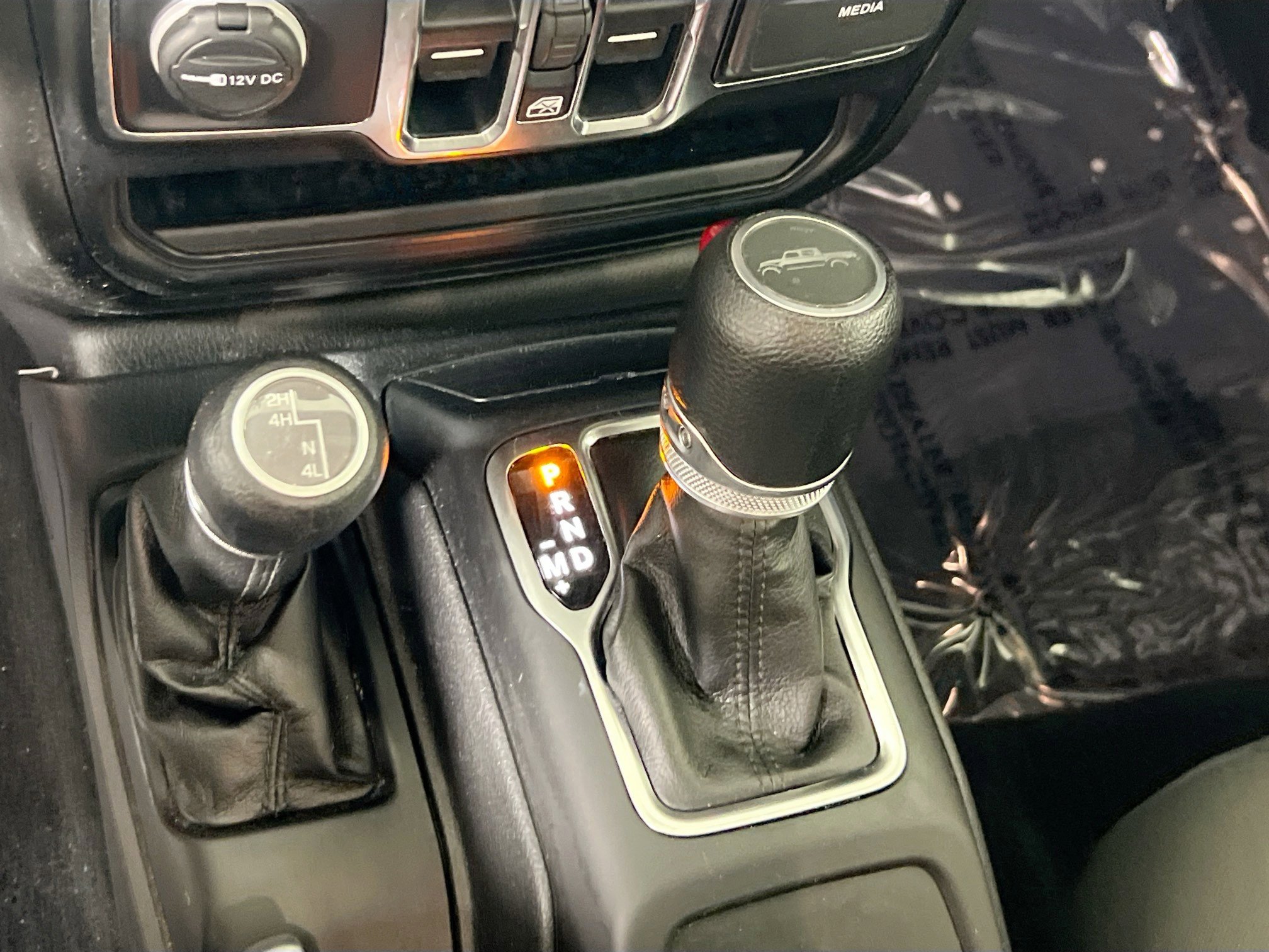 Used 2022 Jeep Gladiator Sport AWD/4WD image 17