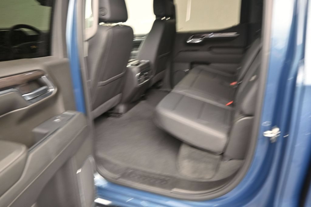 Used 2024 Chevrolet Silverado 1500 LTZ RWD image 11