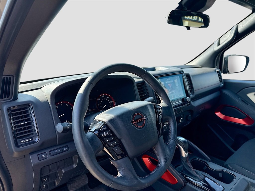Used 2024 Nissan Frontier Pro-X image 11