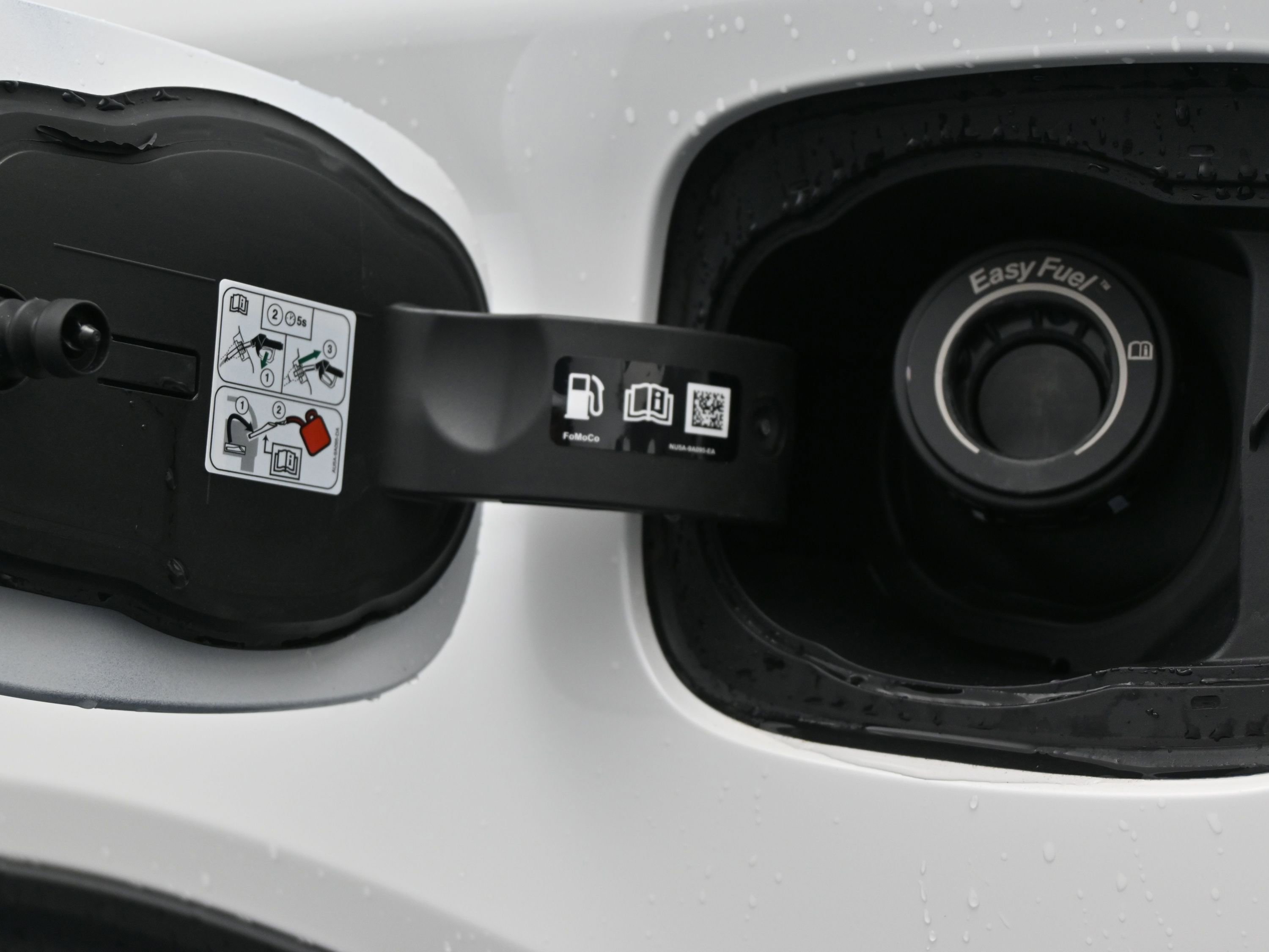 Used 2025 Ford Explorer Platinum w/ Ultimate Package image 11