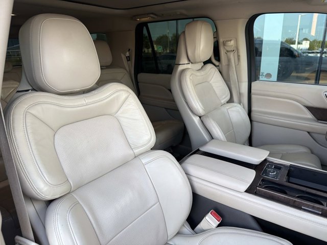 Used 2020 Lincoln Navigator L Reserve w/ Equipment Group 208A Reserve AWD/4WD image 20