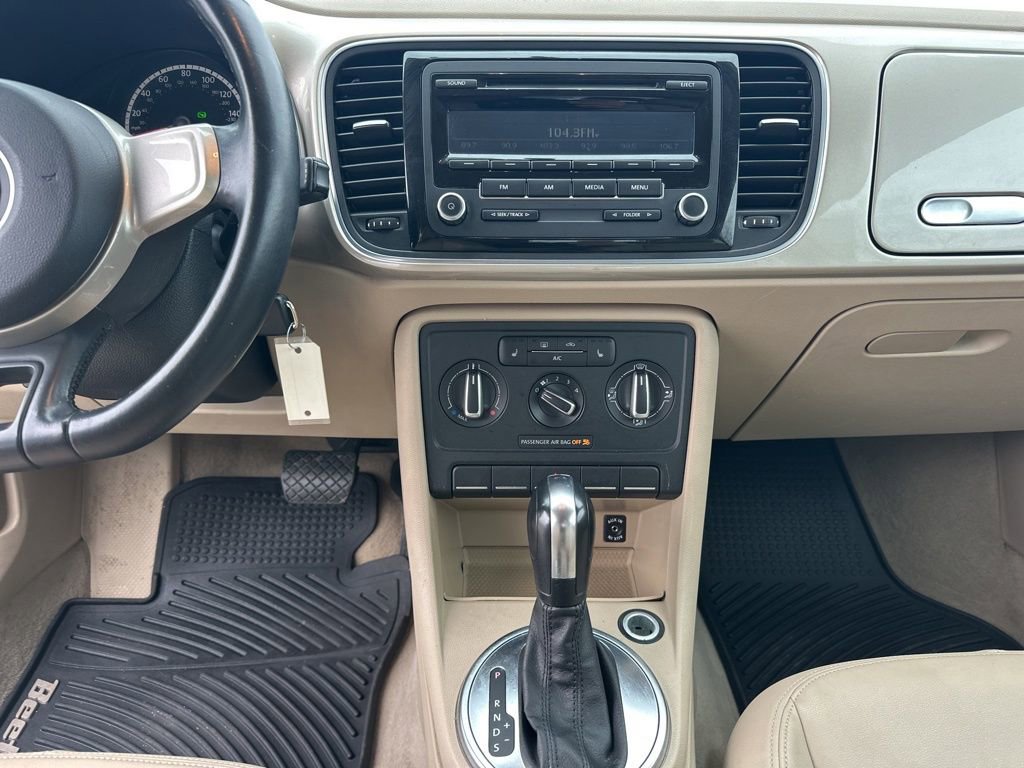 Used 2013 Volkswagen Beetle 2.5 image 20