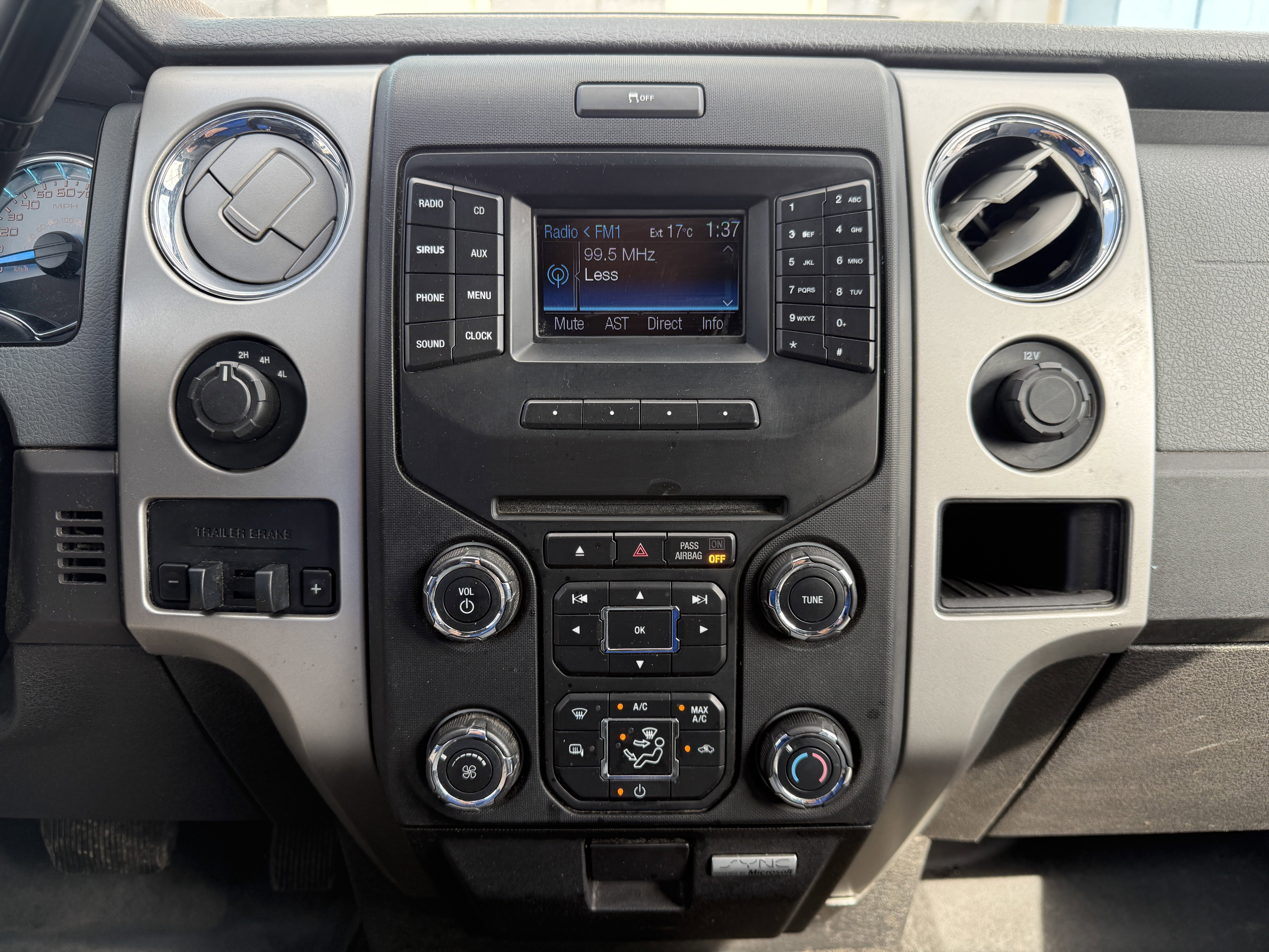 Used 2014 Ford F150 XLT w/ Equipment Group 302A Luxury image 25