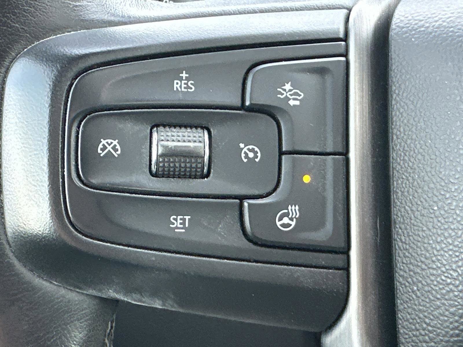 Used 2023 GMC Sierra 3500 Denali w/ Denali Black Diamond Edition image 16