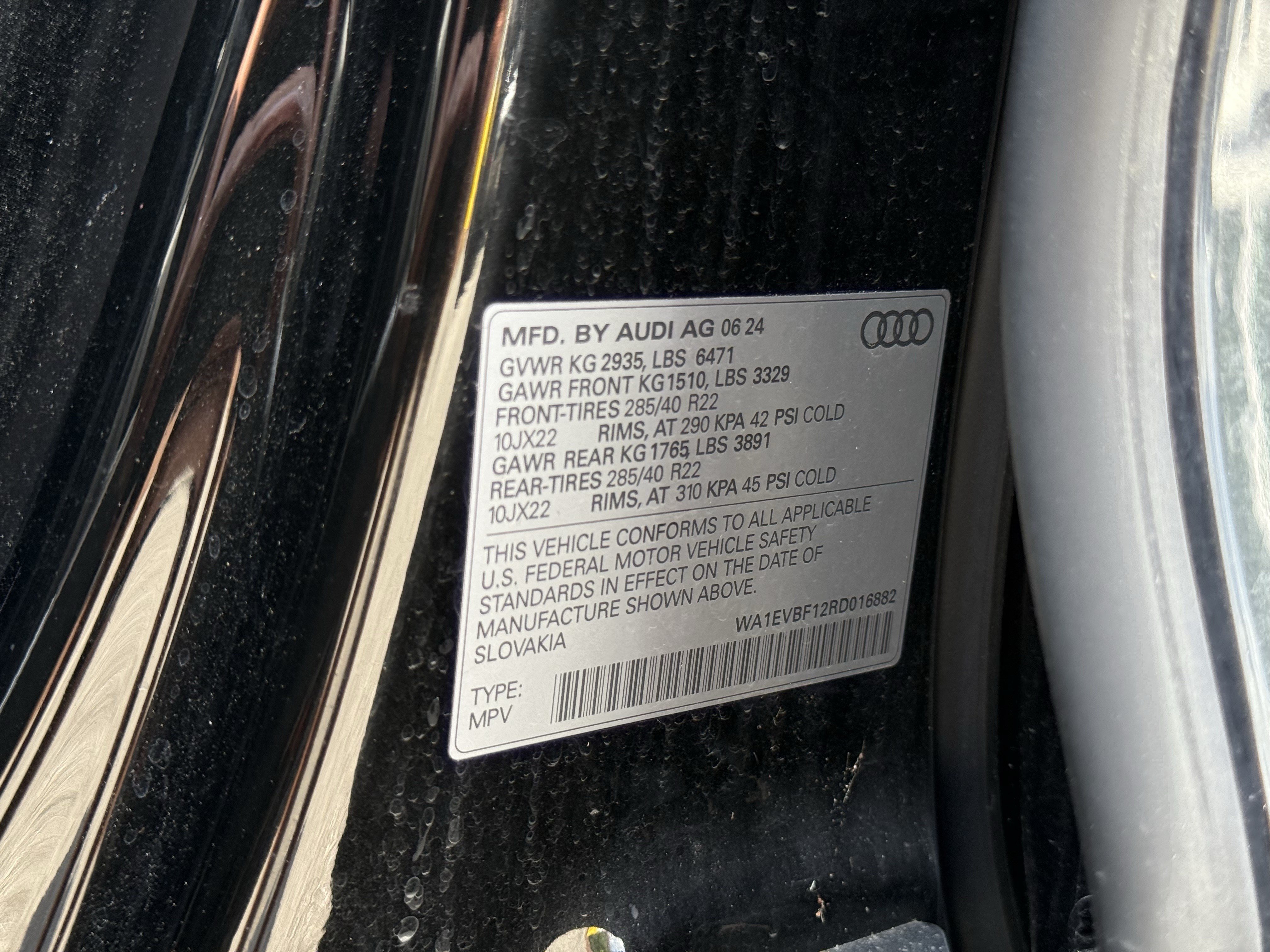 Used 2024 Audi Q8 Premium Plus AWD/4WD image 17