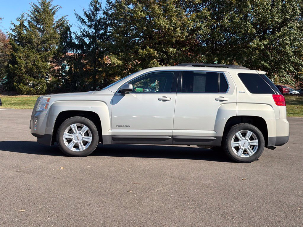 Used 2014 GMC Terrain SLE w/ Convenience Package FWD image 3