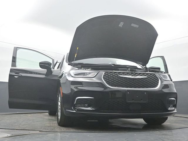 Used 2025 Chrysler Pacifica Select FWD image 58