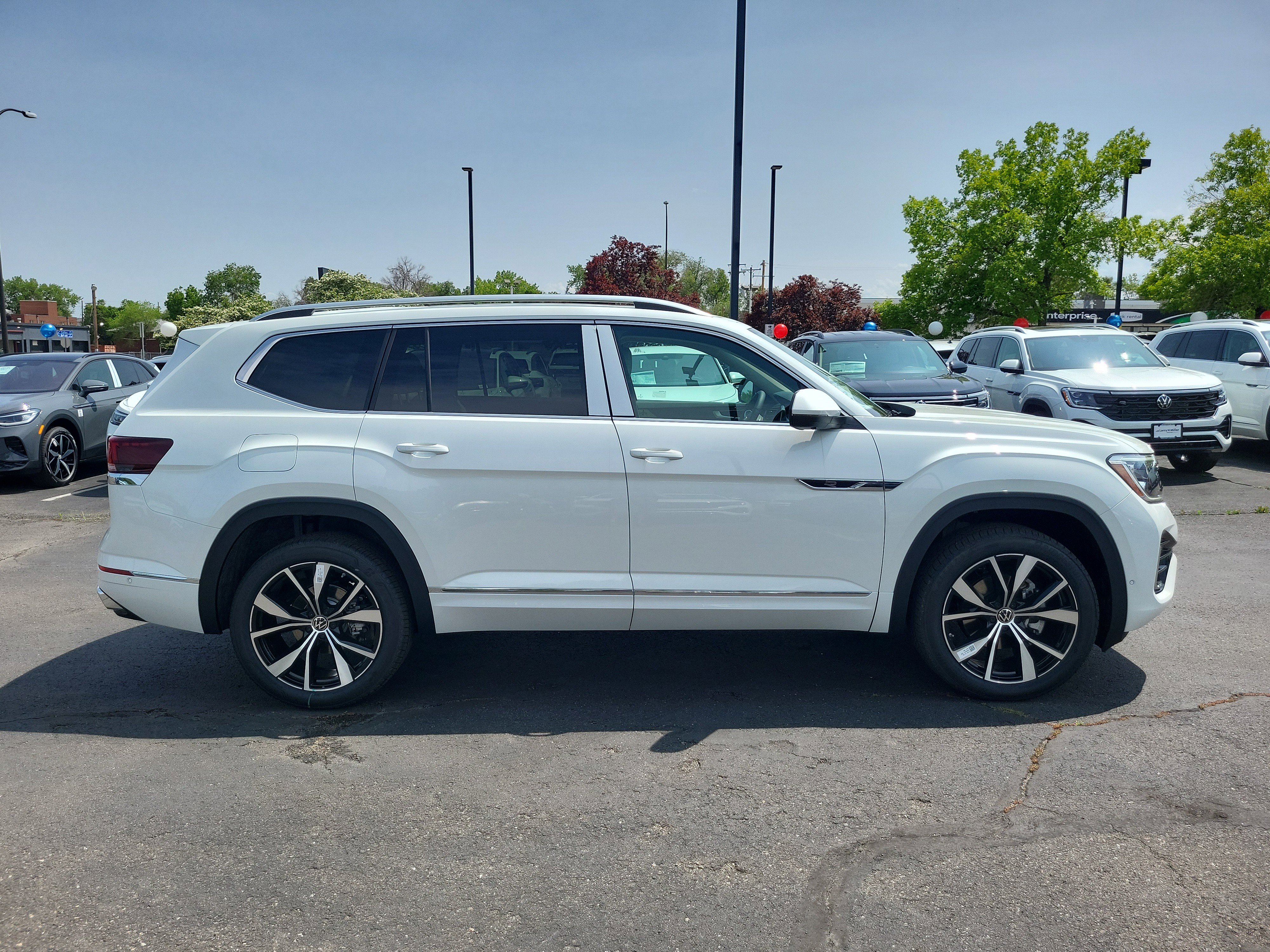 New 2025 Volkswagen Atlas SEL Premium R-Line image 7