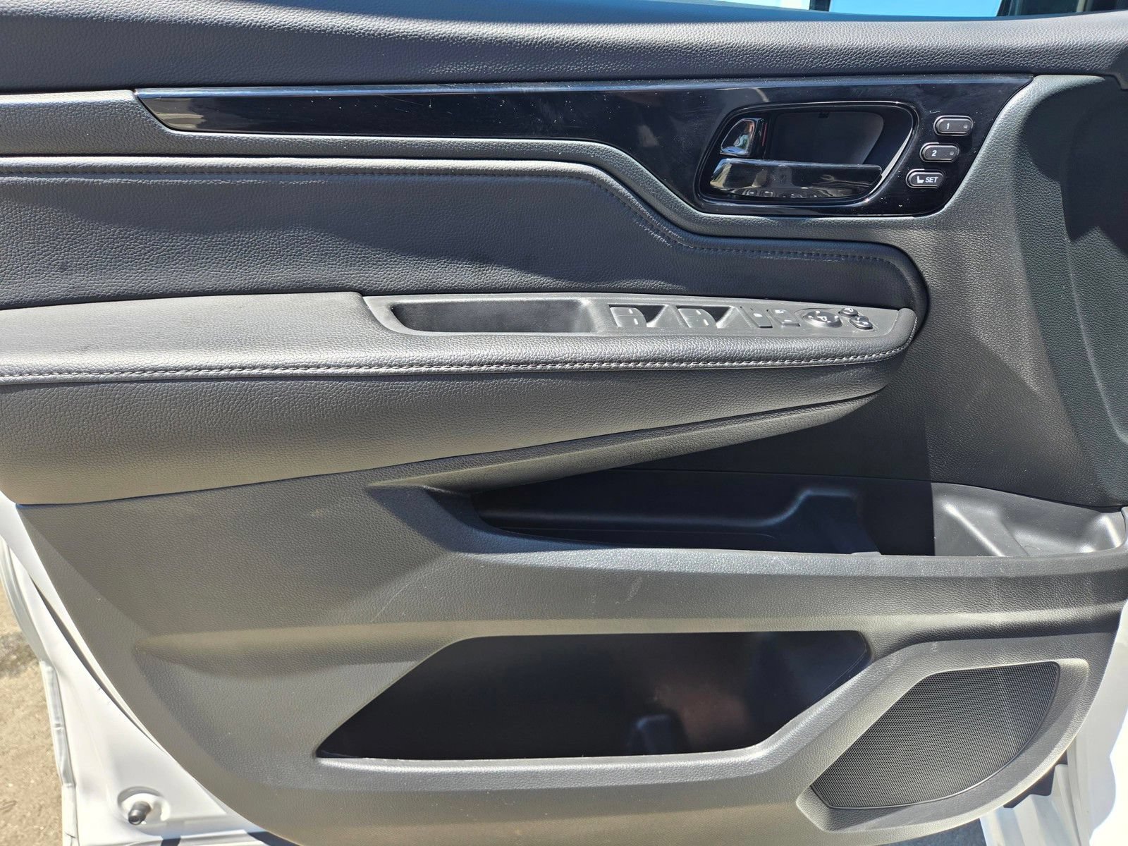 Used 2023 Honda Odyssey Elite image 15