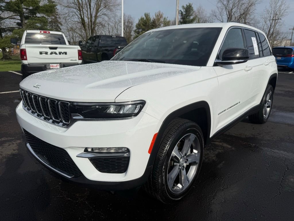 Used 2025 Jeep Grand Cherokee Limited image 7