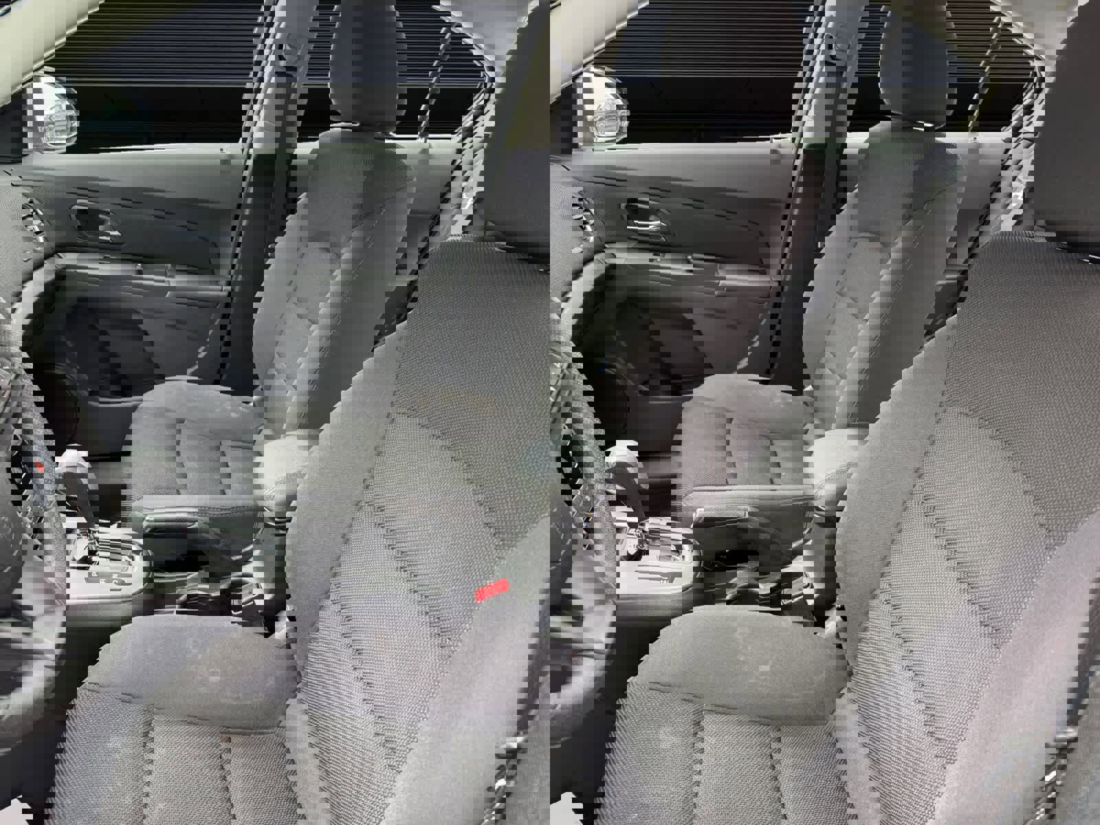 Used 2015 Chevrolet Cruze LT image 2