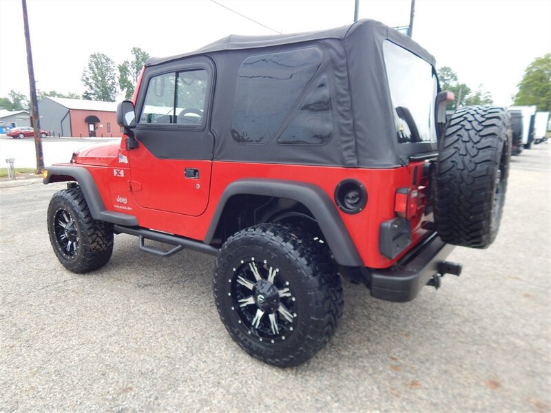 Used 2004 Jeep Wrangler X AWD/4WD image 2