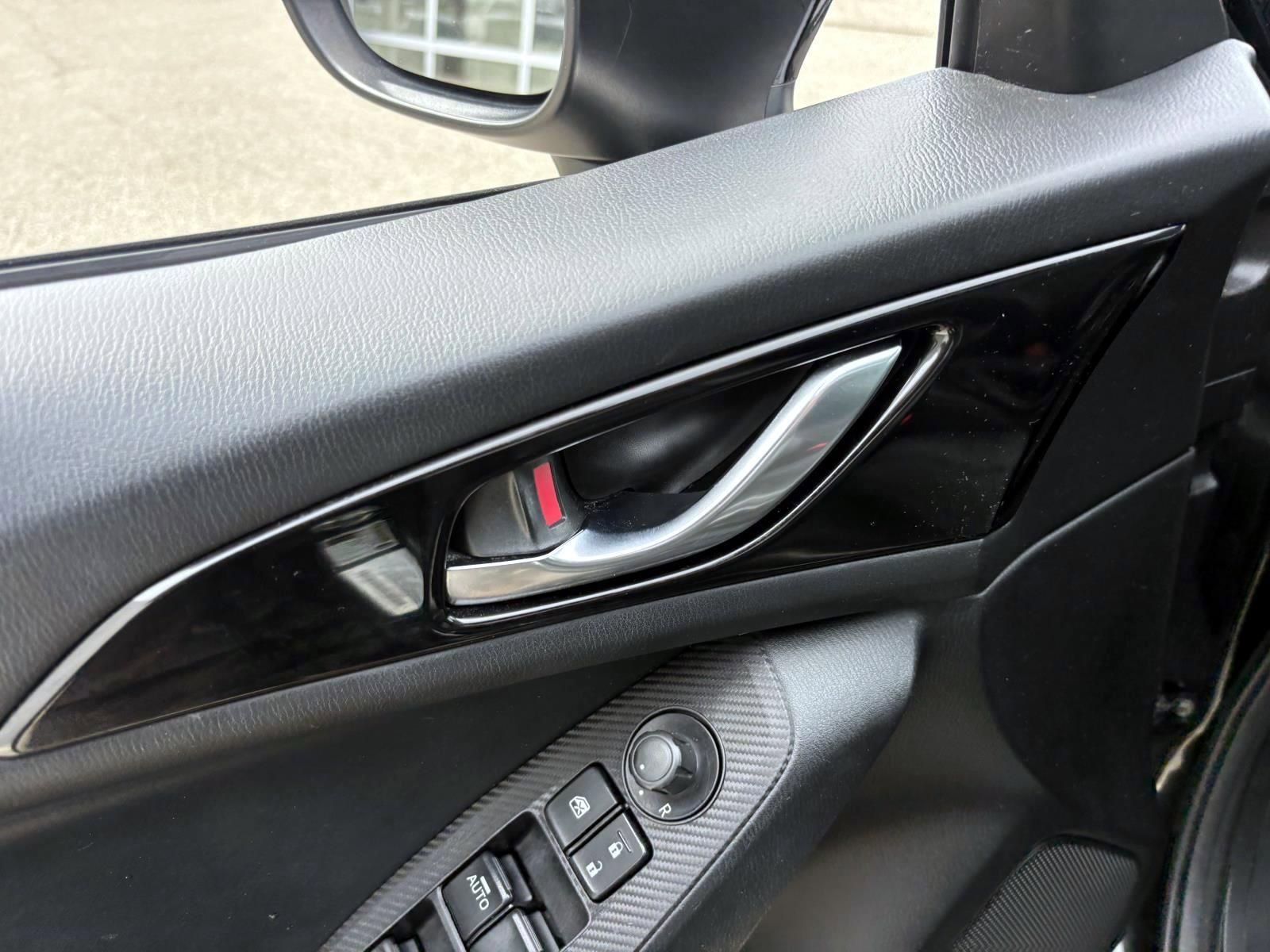 Used 2014 MAZDA MAZDA3 s Grand Touring w/ Technology Package image 12