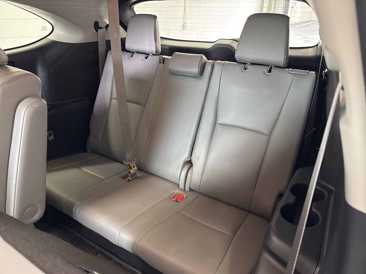 Used 2023 Toyota Highlander XLE image 40