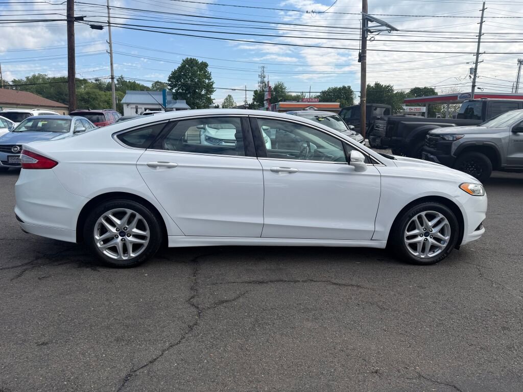 Used 2014 Ford Fusion SE w/ Equipment Group 202A FWD image 8