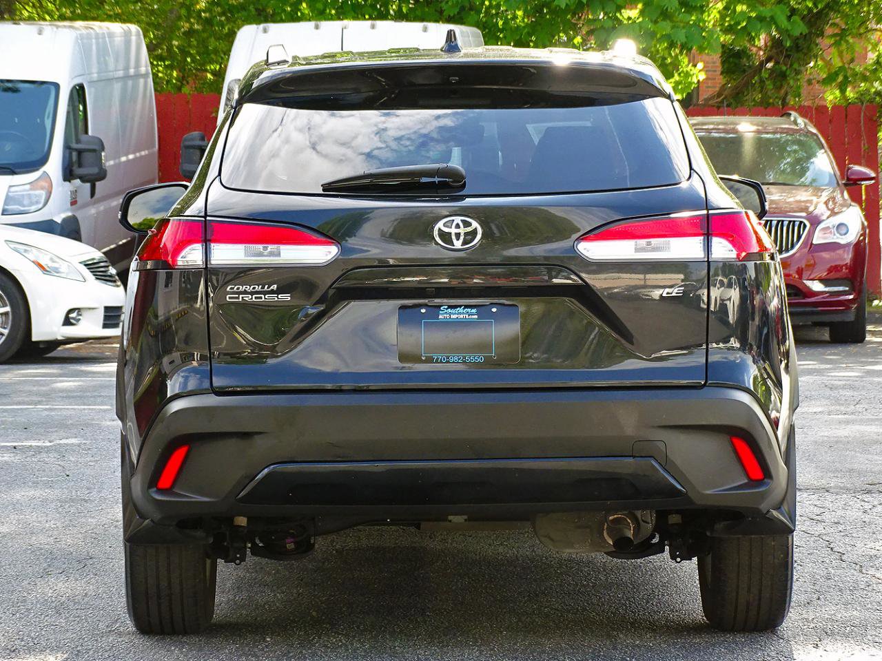 Used 2024 Toyota Corolla Cross LE w/ Moonroof Package FWD image 11