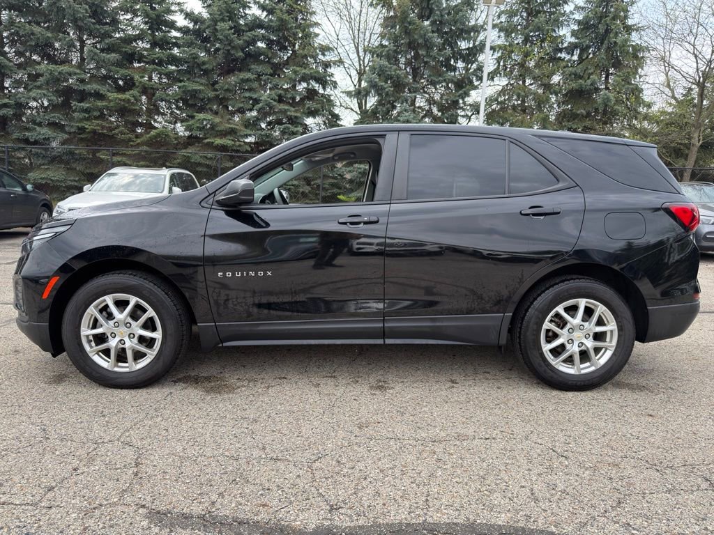 Used 2022 Chevrolet Equinox LS w/ LS Convenience Package AWD/4WD image 7