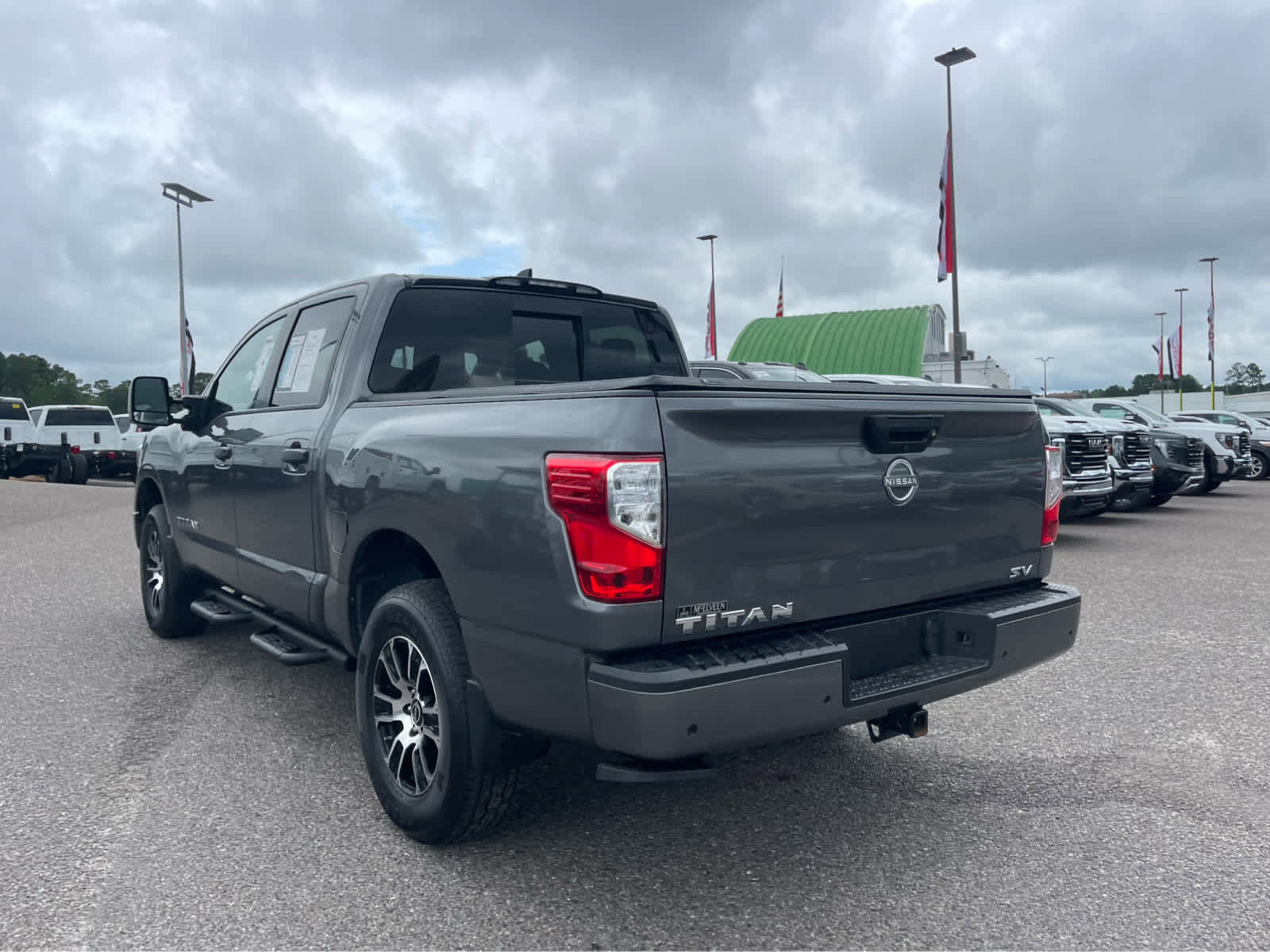 Used 2023 Nissan Titan SV w/ SV Convenience Package RWD image 7