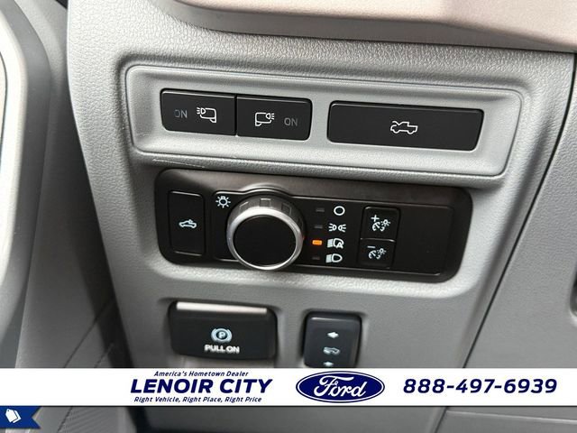 Used 2023 Ford F150 Lightning XLT image 19