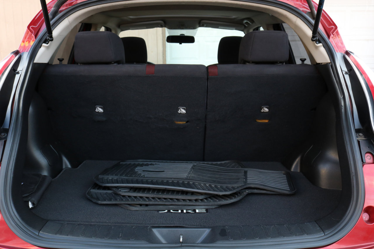 Used 2015 Nissan Juke SV w/ Cold Weather Package image 33