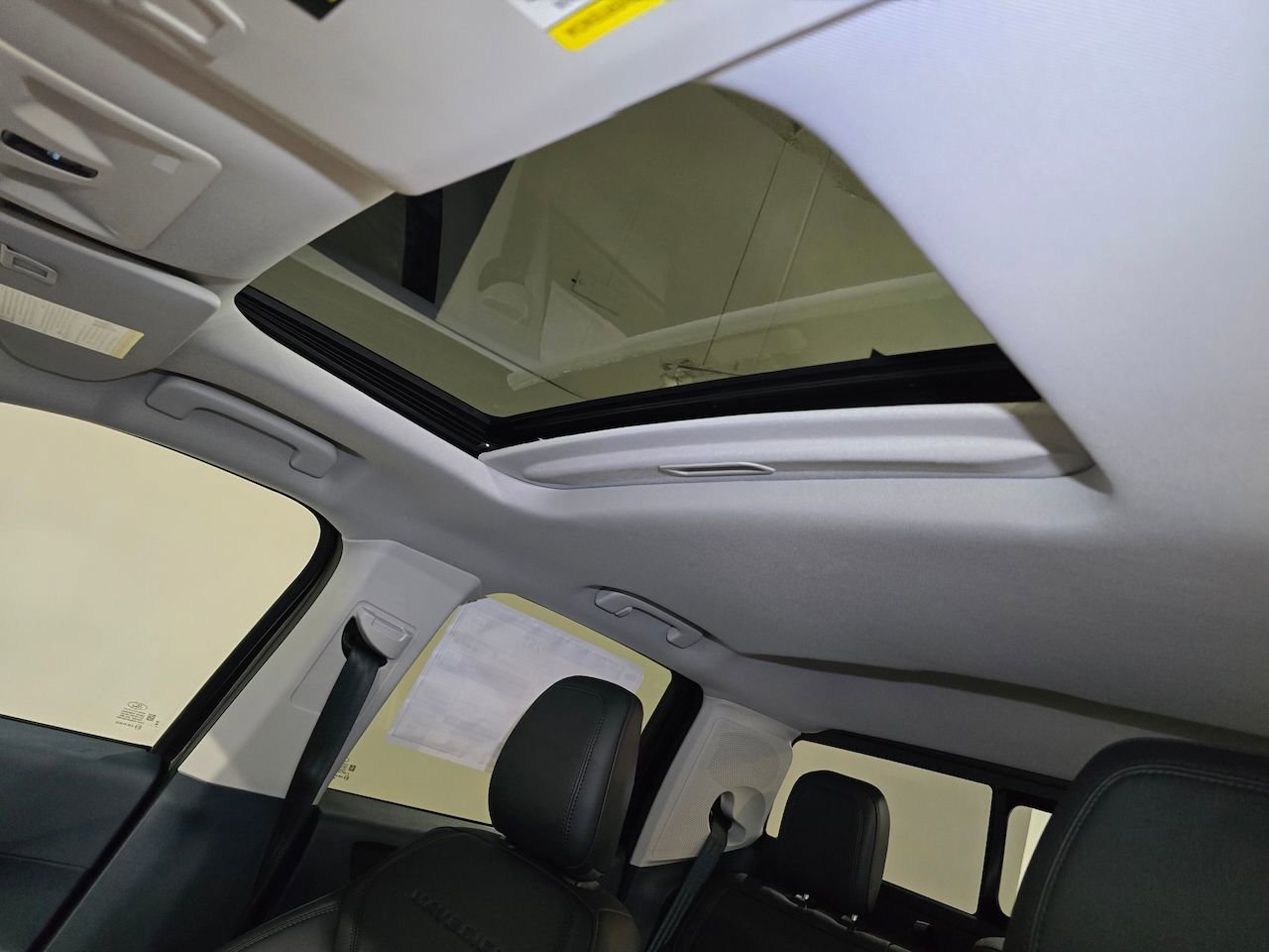 New 2025 Ford Maverick Lariat w/ Black Appearance Package image 21