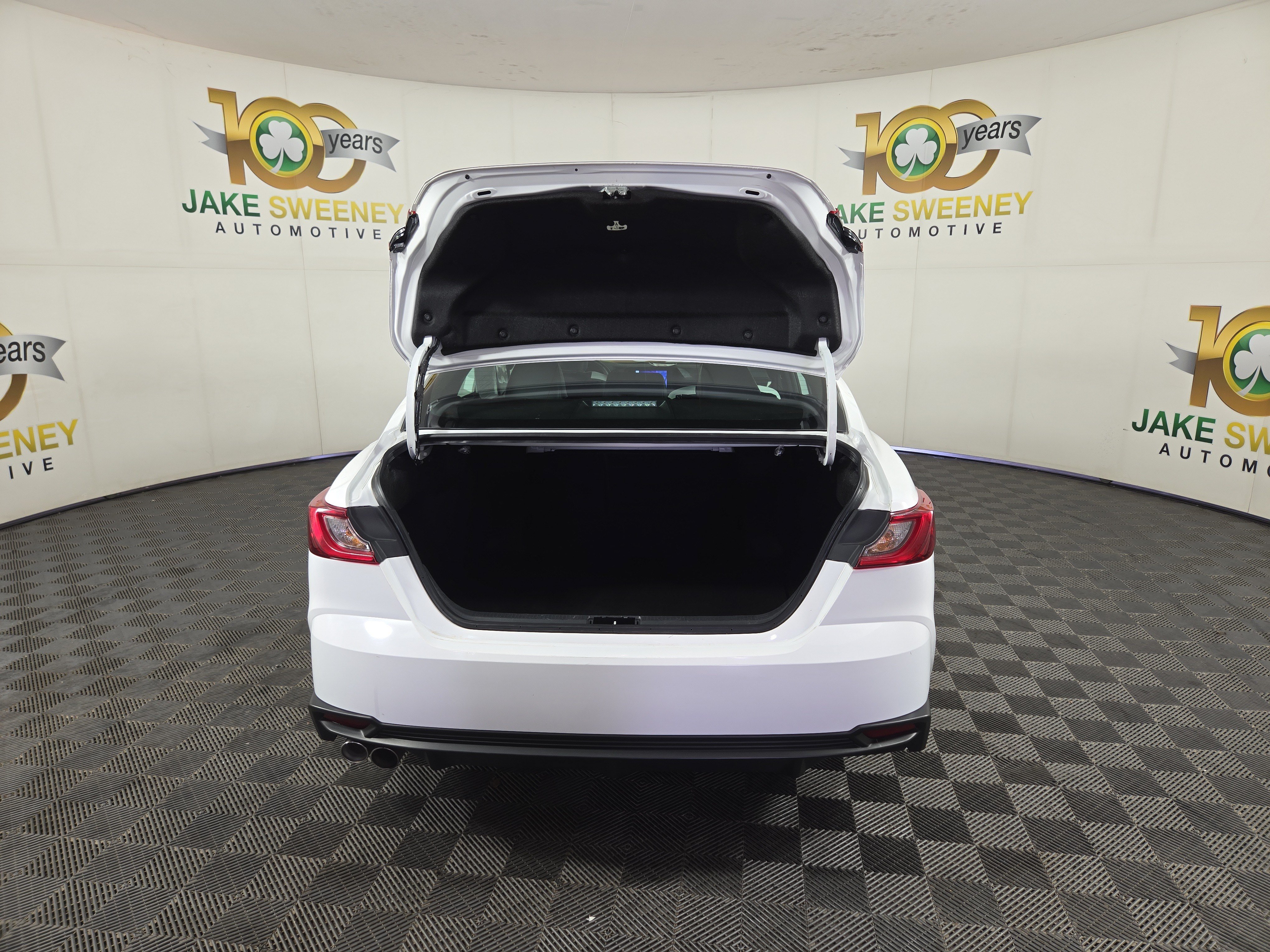 Used 2025 Toyota Camry SE FWD image 31