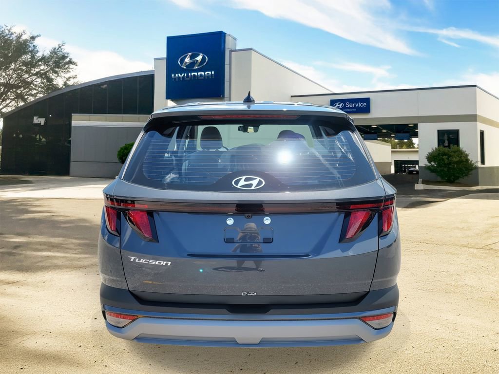 Used 2025 Hyundai Tucson SE image 5