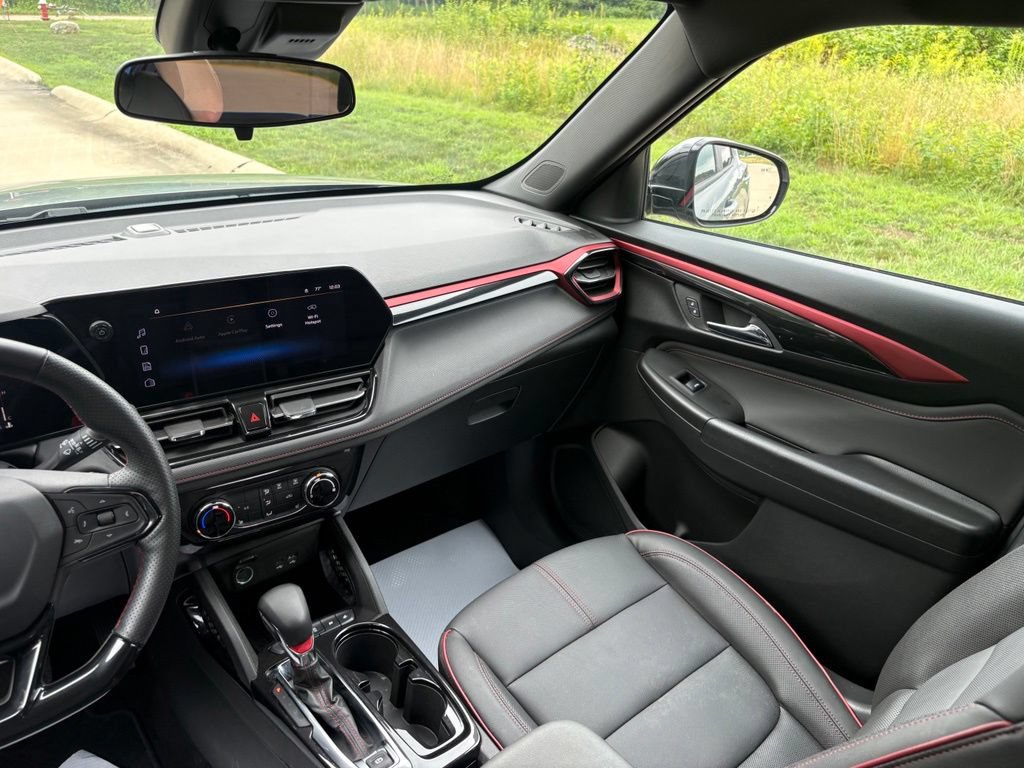 Used 2025 Chevrolet TrailBlazer RS w/ Driver Confidence Package FWD image 41
