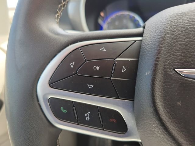 Used 2022 Chrysler Pacifica Touring-L AWD/4WD image 20