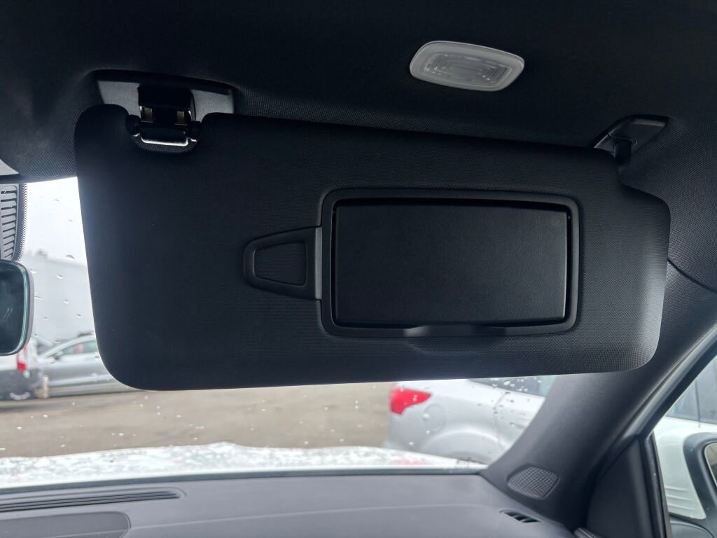 Certified 2023 Mercedes-Benz GLB 250 4MATIC image 26