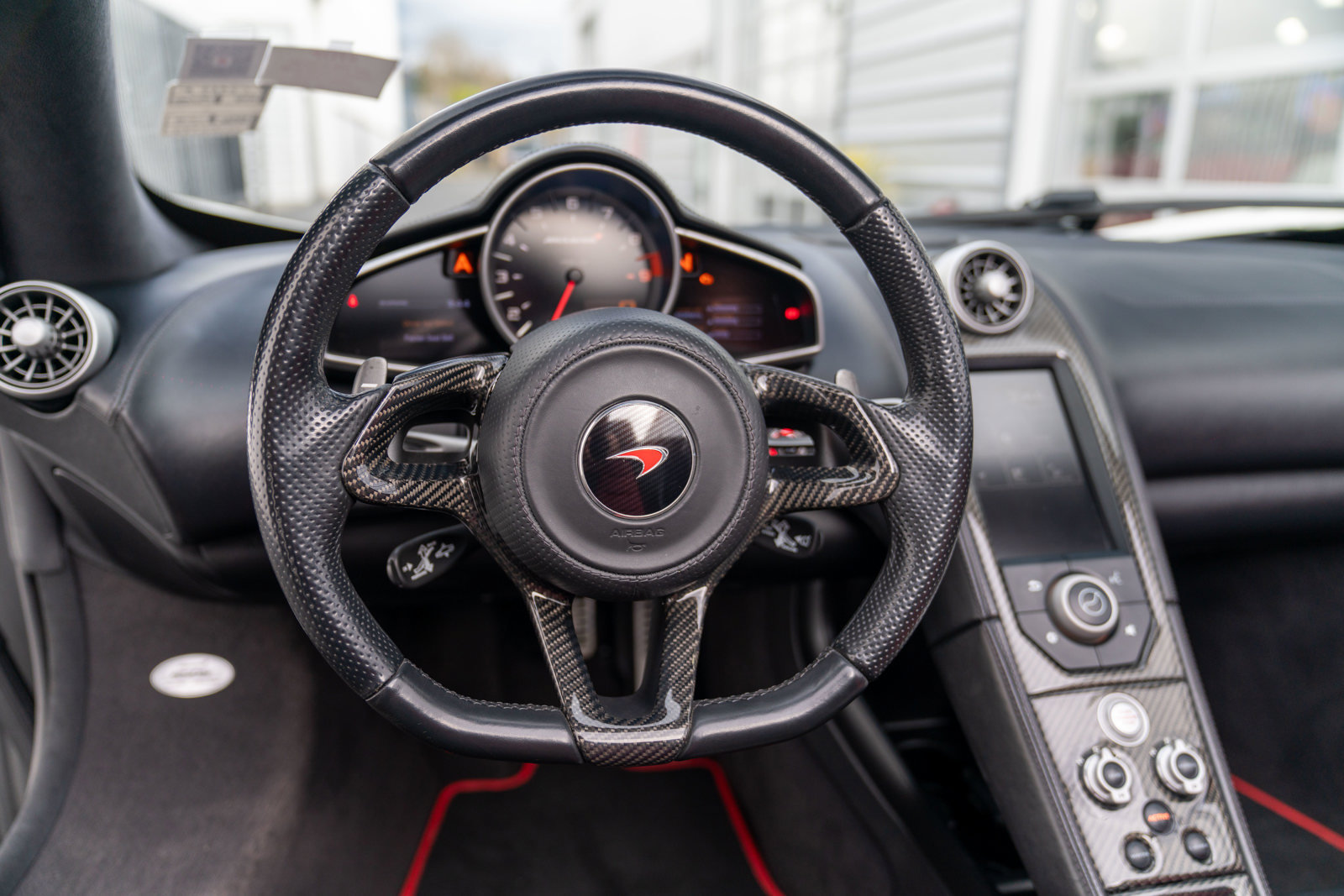 Used 2016 McLaren 650S Spider RWD image 31