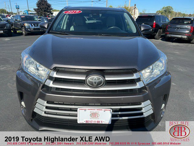 Used 2019 Toyota Highlander XLE image 8