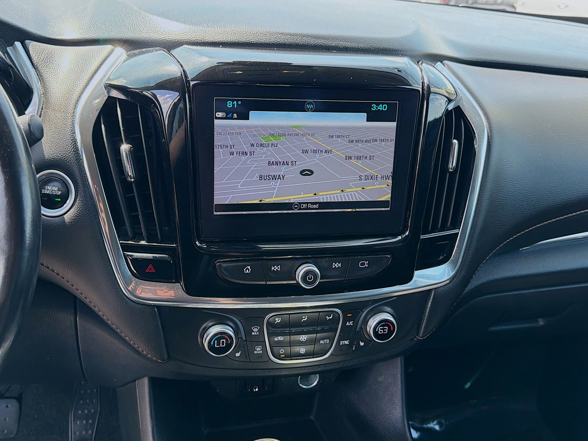 Used 2018 Chevrolet Traverse LT FWD image 12