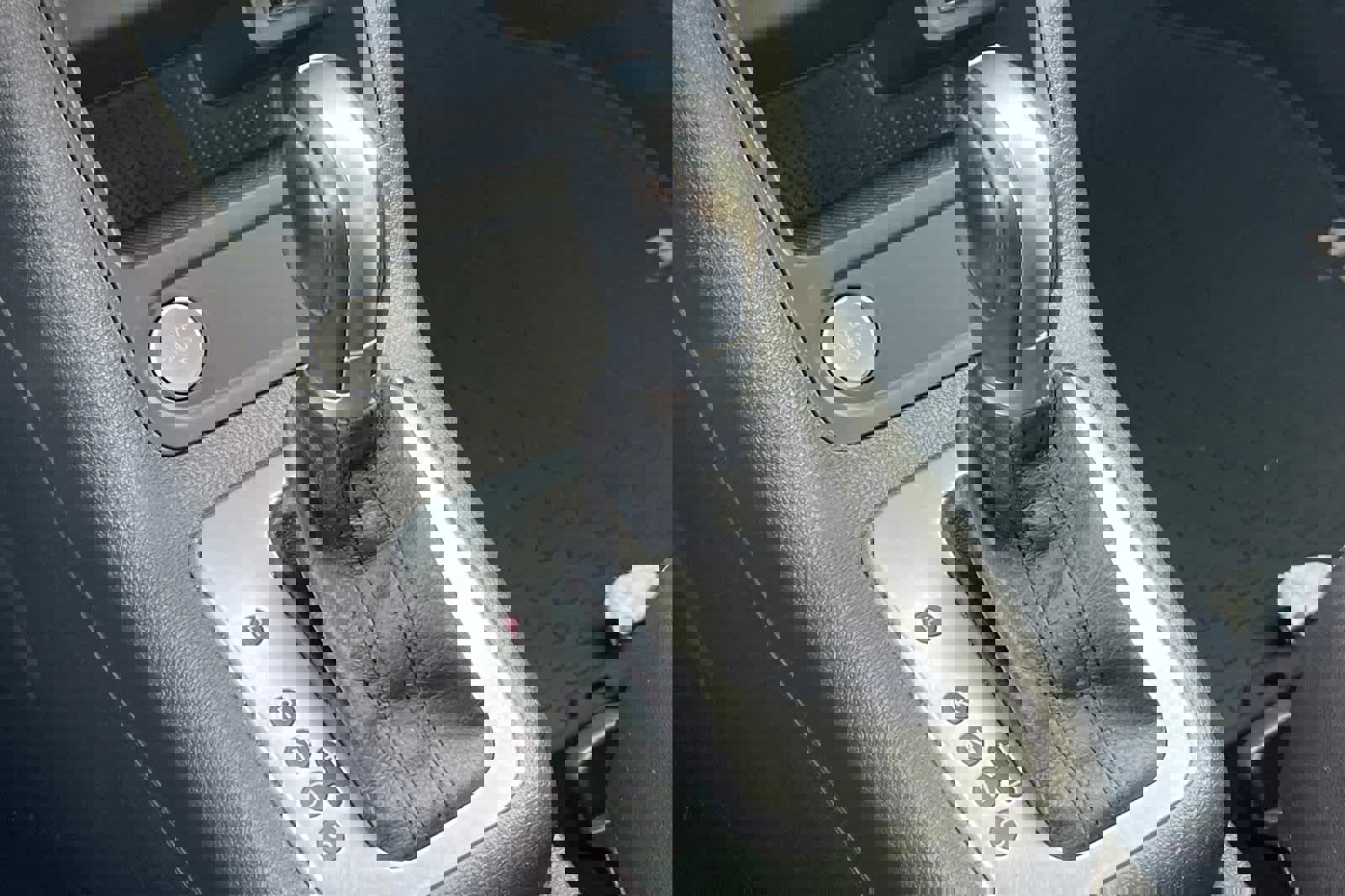 Used 2017 Volkswagen Tiguan S image 24