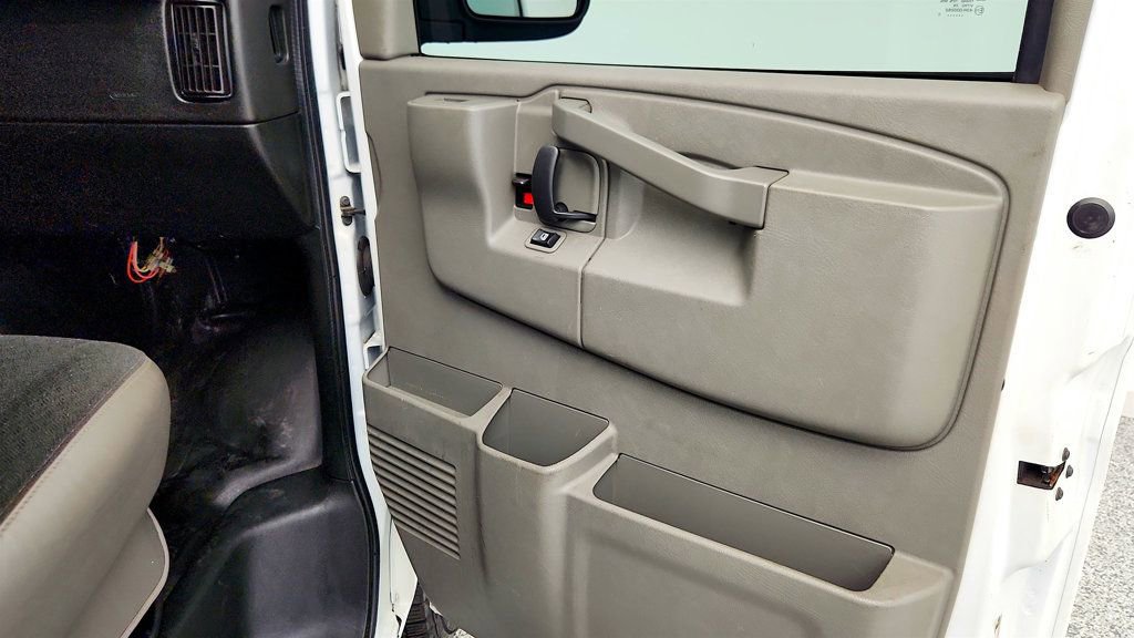 Used 2020 Chevrolet Express 2500 w/ Driver Convenience Package RWD image 26