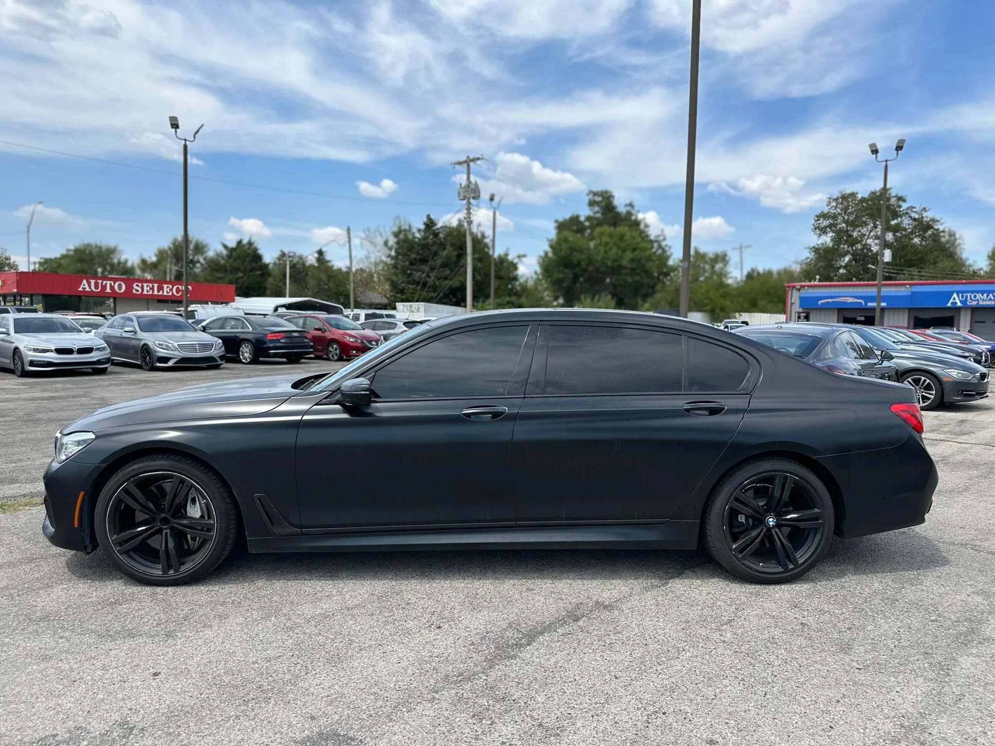 Used 2018 BMW 750i RWD image 9