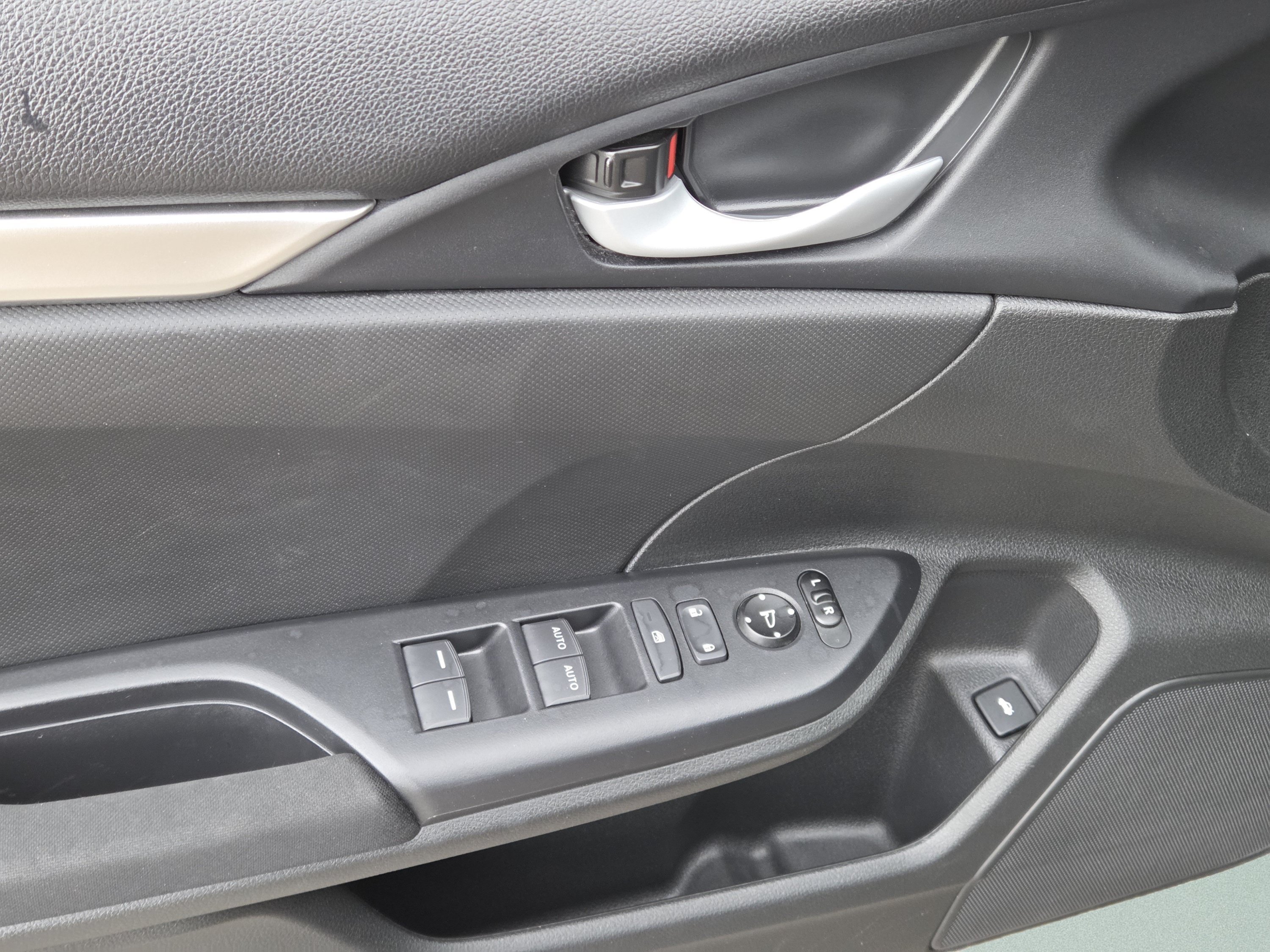 Used 2019 Honda Civic LX image 23