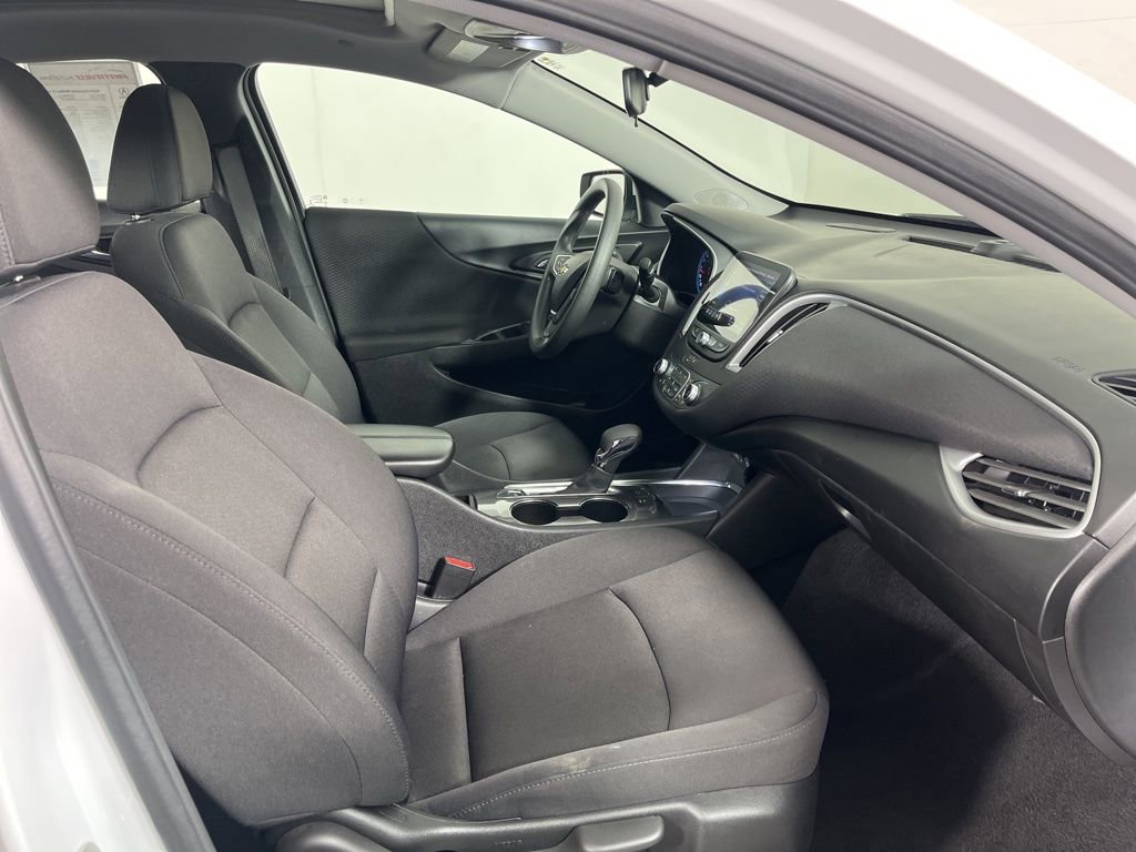 Used 2024 Chevrolet Malibu LT image 7